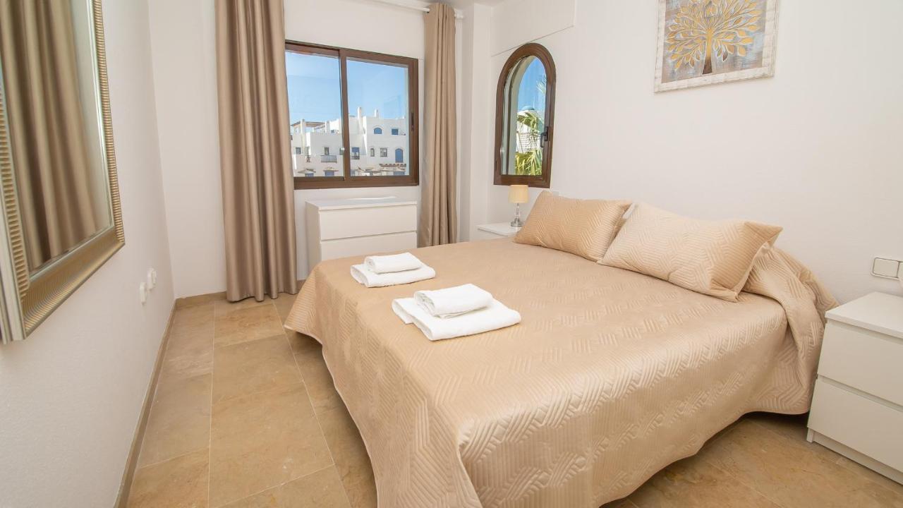 Lovely 2-Bed Apartment In Marina De La Duquesa Castillo de Sabinillas Extérieur photo